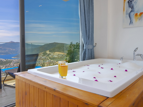  gece  -  Kasım
  | Kalkan Kördere'de Deniz Manzaralı 8 Kişilik Aile Villası: Çocuk Havuzlu ve Jakuzili